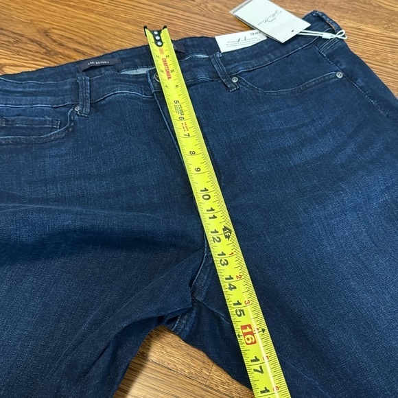 NWT NYDJ Le Silhouette Ami Skinny Jeans Petite Plus Size 18W Marvelous - Picture 16 of 16